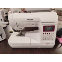 Brother innovis F400 | Modèle d'exposition / Occasion (Etat : Comme Neuf)