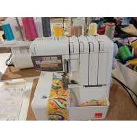 elna Lock eXtend 664 Pro V2 | Modèle d'Exposition | Garantie 3 ans